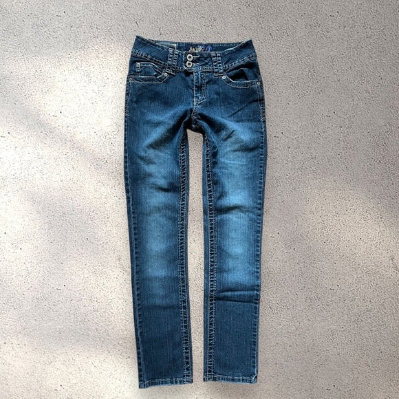 ANGELS Y2K LOW-RISE BLUE JEANS W/ CUTE BACK POCKETS - Picture 3 of 7